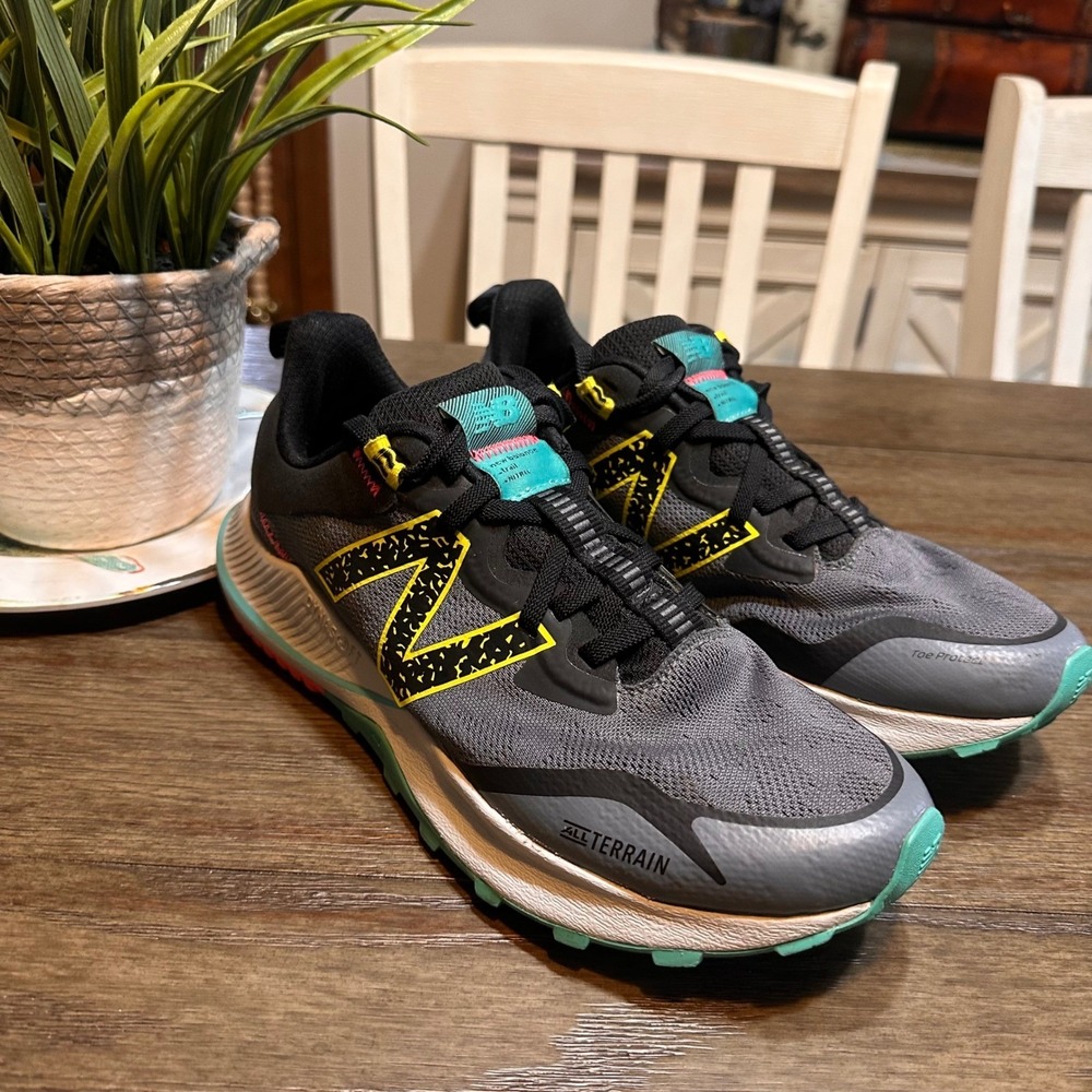 New Balance Nitrel v4 Trail Running Shoes Gray Yellow Women's Size‎ 9.5